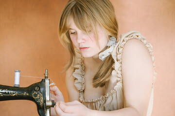 Mädchen | Nähmaschine