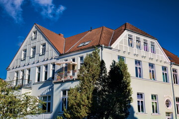 rostock, deutschland - saniertes altes haus