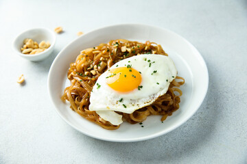 Stir fry noodles with fried egg