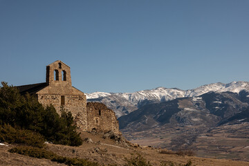 Fototapeta na wymiar church in the mountains, Belloch, Pyrénées Orientales