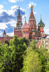 Obraz premium Moscow Kremlin, Cathedral of Vasily Blessed view from Zaryadye park