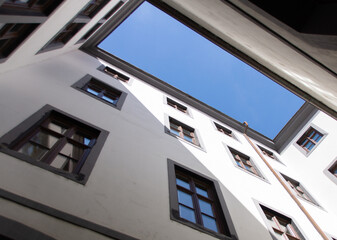 Fototapeta na wymiar Alte Gebäudefront in der Altstadt von Bratislava