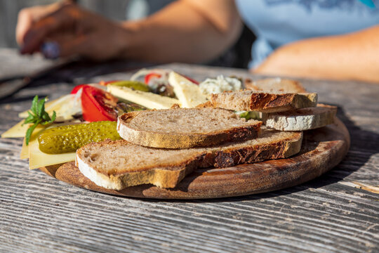 Allg&auml;u - Brotzeit - K&auml;sebrot - Alpe - Alm - deftig