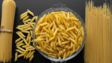 Hello to all
This arrangement of raw pasta in different options
This photo collection is for food bloggers and food businesses. I hope you enjoy shopping
resolution
4000 * 4000
5328 * 4000
6000 * 4000
