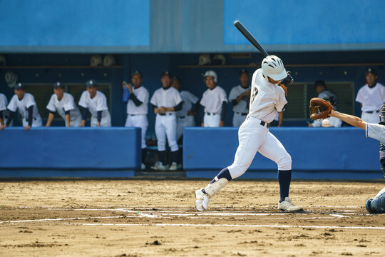 内角攻めをされる左バッター（高校野球）