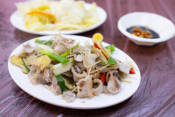 Sliced Pork Belly with Garlic Sauce