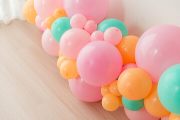 Fototapeta na wymiar Balloons cake smash