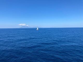 Obraz premium sailboat on the sea
