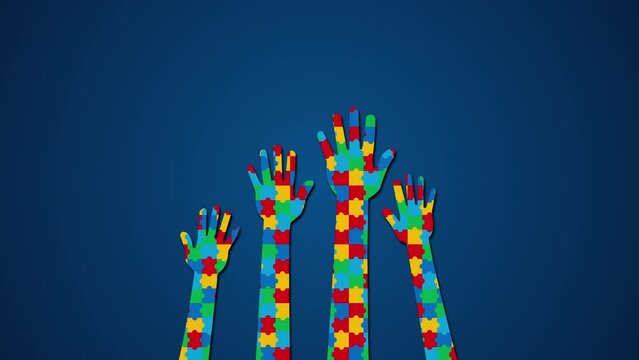 Manos de ni&ntilde;os en forma de rompecabezas en fondo azul.
