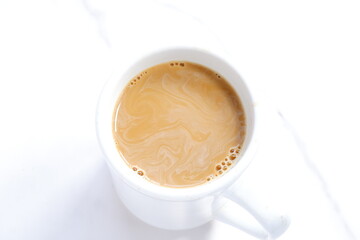 クリームを入れたコーヒー