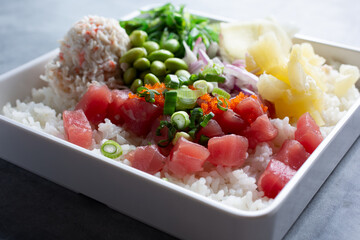 A closeup view of an ahi tuna poke bowl. © DAVID