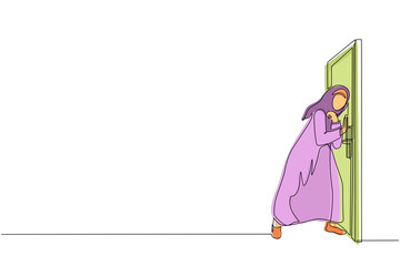 Single one line drawing Arabian businesswoman running wants to break down door. Business struggle. Strength for success. Opening closed doors. Continuous line draw design graphic vector illustration