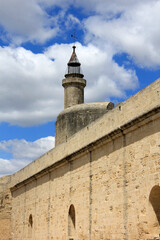 Obraz premium la tour des remparts d aigues mortes