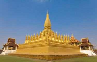 Fototapeta na wymiar Wat Phra That Luang temple, Vientiane, Laos