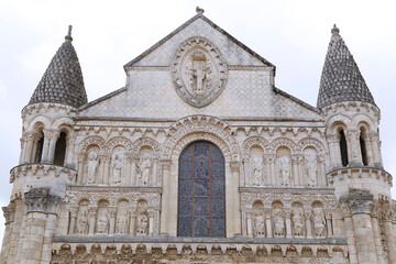 Fototapeta na wymiar Notre Dame Cathedral in Poitiers, France