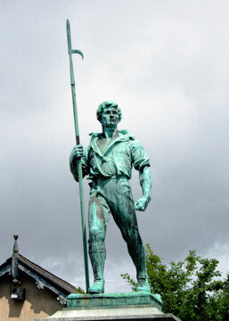 The 1798 Memorial in Wexford City of Irish rebel holding a pike marks the Rising of the United Irishmen against the English