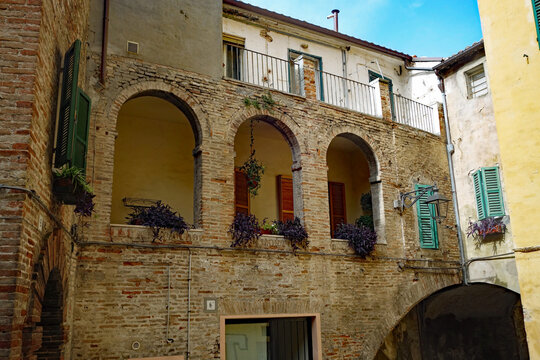 Jesi Haus an der Via del Fortino in den Marken