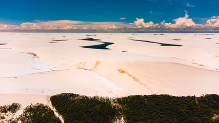 Lençóis Maranhenses Lagoas Dunas Praia Paisagem Barreirinhas Atins Planeta Vilarejo Star Wars Vingadores Proteção Ambiental Cenário Tropical Paradisíaco Paraíso Natureza Aéreo Drone Turismo Turístico