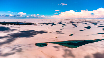 Lençóis Maranhenses Lagoas Dunas Praia Paisagem Barreirinhas Atins Planeta Vilarejo Star Wars Vingadores Proteção Ambiental Cenário Tropical Paradisíaco Paraíso Natureza Aéreo Drone Turismo Turístico