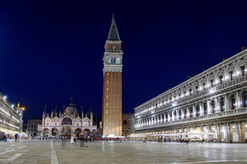 Fototapeta premium Venice, Italy - St. Mark's Square at night