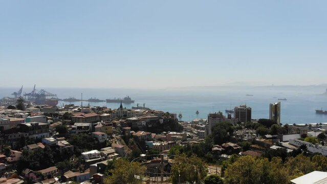 Valparaíso es una ciudad portuaria de la costa de Chile