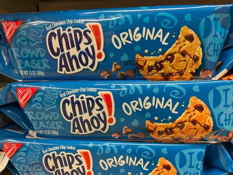 Grocery store nabisco Chips Ahoy cookies original