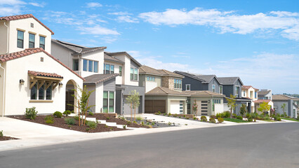 Fototapeta na wymiar Row of newly built homes in California