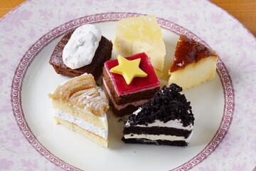 プチケーキ　スイーツ
