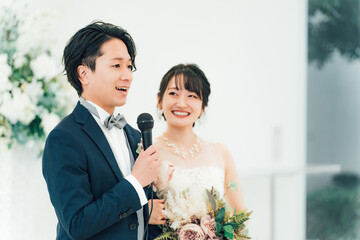 結婚式で挨拶する新郎・花婿（新郎謝辞・新郎挨拶）
