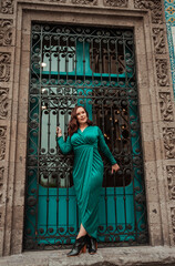 Obraz premium beautiful woman in a city