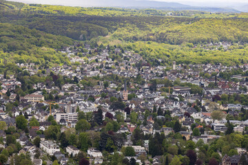 Fototapeta na wymiar Luftaufnahme von einem Wohngebiet mit vielen Häusern