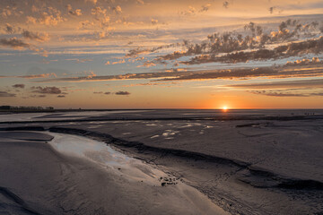 What can be more beautifull than Mount Saint-Michel in France? Romantic place
