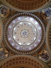 Fototapeta na wymiar Dome of saint Stephens Basilica
