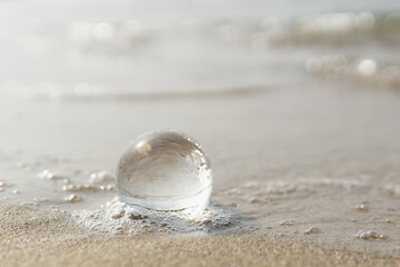 ビーチと水晶玉