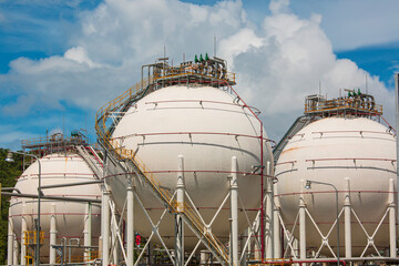 White spherical propane tanks containing fuel gas pipeline