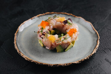 sushi rolls with salmon