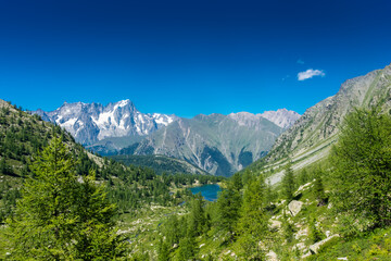 Fototapeta premium Beautiful valley of the Arpy Lake in front of the Mont Blanc, Italy