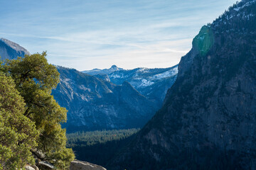 View from the Upper Yosemite Falls trail