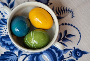 Oeufs décorés et teintés pour la Pâques orthodoxe