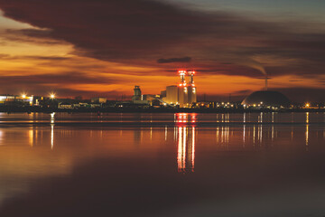Naklejka premium Sunset over Southampton Docks