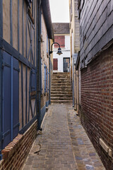 Fototapeta na wymiar narrow road in Saint-Valery-sur-Somme, Picardy, France