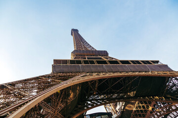 Fototapeta premium The Eiffel tower from below