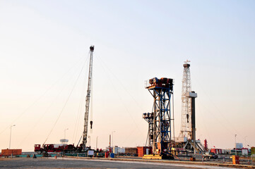 Obraz premium Oil pump and oil drilling equipment