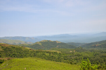 Obraz premium Mullayangiri range of mountains in Chikmagalur, India