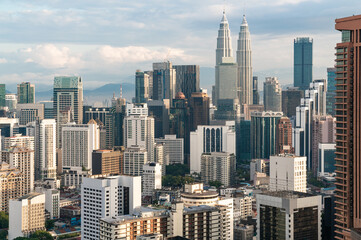 Fototapeta na wymiar Kuala Lumpur cityscape with Petronas twin towers