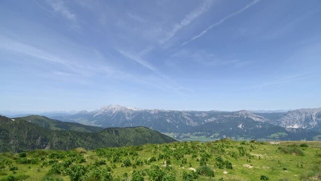 Zeitraffer Pleschnitzzinken mit Panorama &uuml;ber Dachstein und Grimming, Steiermark