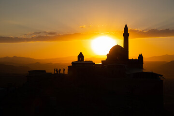 Obraz premium magnificent building in the district of Ishak Pasha Palace in Dogubeyazit, İshakpasa Sarayi