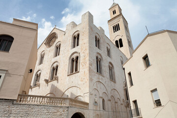 Bari. Veduta esterna con campanile della Basilica Cattedrale Metropolitana Primaziale San Sabino
