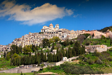  Petralia Sottana, Palermo. Panorama del borgo medievale
