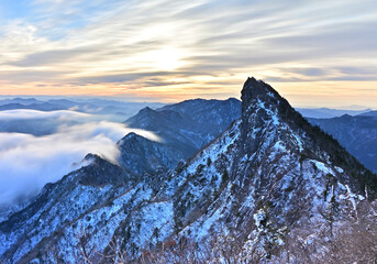 四国愛媛県西条市にある日本百名山「石鎚山冬景色」